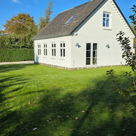 Feriehus Tæt På Skov Og - Lige Ved Hesnæs Horbelöv