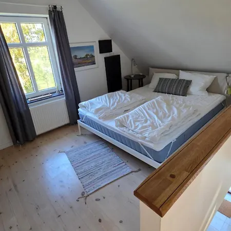 Feriehus Taet Pa Skov Og - Lige Ved Hesnaes *