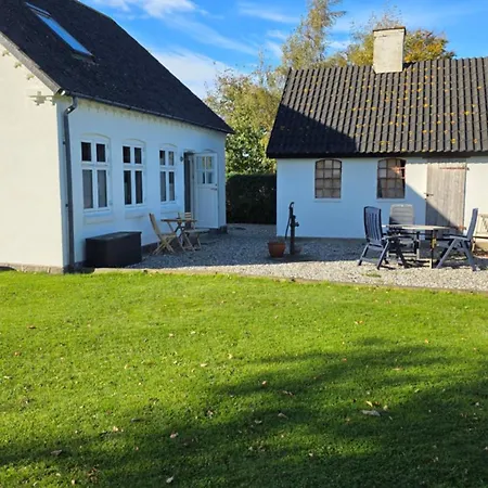 Tæt På Skov Og - Lige Ved Hesnæs Horbelöv